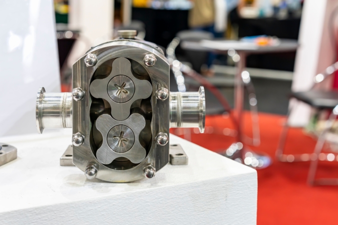 rotary or lobe gear high pressure vacuum pump for control constant flow rate water solvent chemical liquid or oil